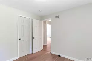 8135 Bloom Dr, Saint Louis, MO 63114 - Photo 12