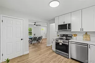 11304 De Runtz Ave, Maryland Heights, MO 63043 - Photo 14