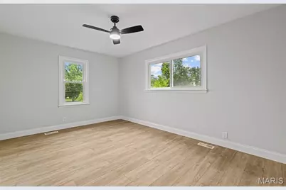 11304 De Runtz Avenue, Maryland Heights, MO 63043 - Photo 22