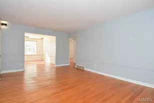 8154 Whitburn Ave, Saint Louis, MO 63106 - Photo 4