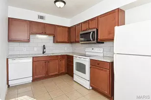 8154 Whitburn Ave, Saint Louis, MO 63106 - Photo 10
