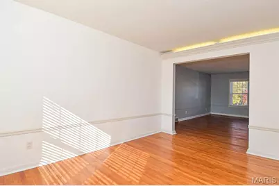8154 Whitburn Avenue #2W, Saint Louis, MO 63106 - Photo 6