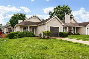 3026 Plum Creek Dr, Saint Peters, MO 63303 - Photo 2