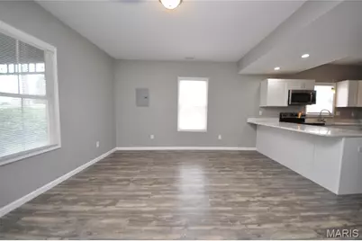 502 S Linn Avenue, Wentzville, MO 63385 - Photo 6