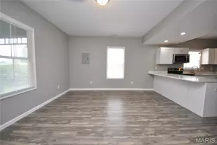 502 S Linn Ave, Wentzville, MO 63385 - Photo 6