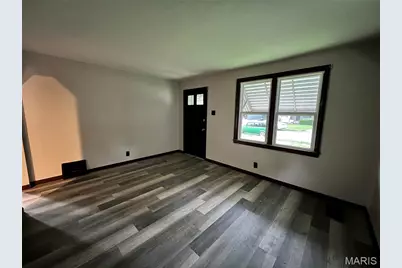 9525 Marlowe Avenue, Overland, MO 63114 - Photo 14