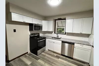 9525 Marlowe Avenue, Overland, MO 63114 - Photo 6