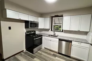 9525 Marlowe Ave, Overland, MO 63114 - Photo 6