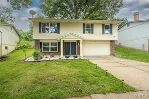 508 Arborwood Dr, Ballwin, MO 63021 - Photo 2