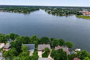642 Woodchuck Ln, Lake Saint Louis, MO 63367 - Photo 2
