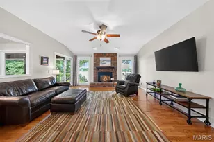 642 Woodchuck Ln, Lake Saint Louis, MO 63367 - Photo 4