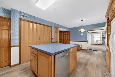 908 Devonshire Lane, Saint Charles, MO 63301 - Photo 6