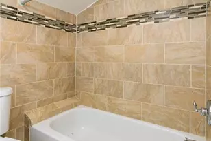 7101 Lindenwood Pl, Saint Louis, MO 63109 - Photo 28