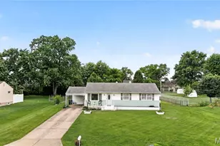 10032 Meadowfield Ln, Saint Louis, MO 63128 - Photo 30
