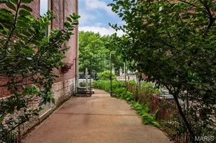 2012 Lafayette Ave, Saint Louis, MO 63104 - Photo 96
