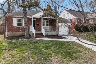 819 Blossom Ln, Rock Hill, MO 63119 - Photo 6