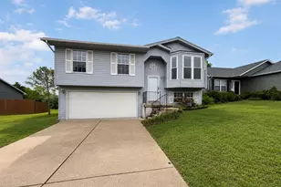 3261 5 Oaks Dr, Arnold, MO 63010 - Photo 1