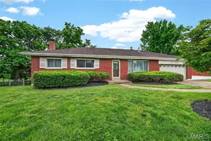 11820 Parklind Dr, Sunset Hills, MO 63127 - Photo 1