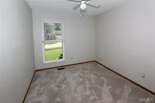 4221 Meadowgreen Trails Dr, Saint Louis, MO 63129 - Photo 16