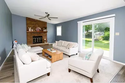 4221 Meadowgreen Trails Drive, Saint Louis, MO 63129 - Photo 8