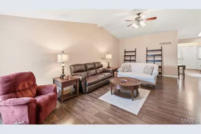 183 Southern Oaks Court #11B, Saint Charles, MO 63303 - Photo 14