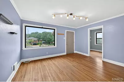7433 Morganford Road, Saint Louis, MO 63116 - Photo 4