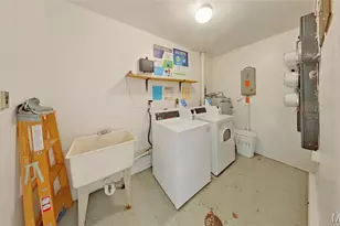 7499 Hazelcrest Dr, Saint Louis, MO 63042 - Photo 18