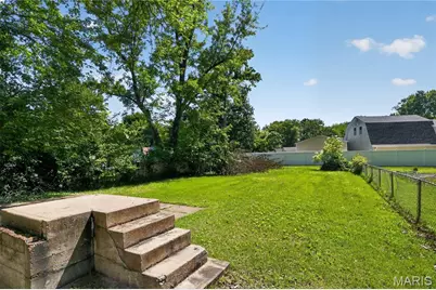 448 Georgia Avenue, Saint Louis, MO 63135 - Photo 2