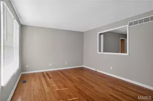 12071 El Camara Dr, Florissant, MO 63033 - Photo 8
