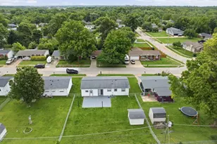 12057 Renaissance Dr, Maryland Heights, MO 63043 - Photo 4