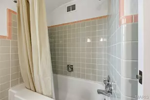 38 Pinewood Dr, Saint Louis, MO 63123 - Photo 14