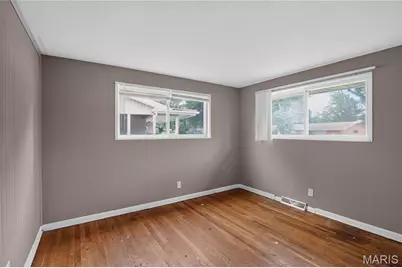 9811 Portage Drive, Saint Louis, MO 63136 - Photo 16