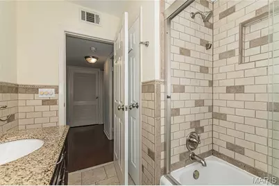 5 Delcrest Court #204, University City, MO 63124 - Photo 18