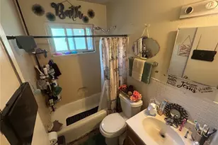9822 Treadway Ln, Saint Louis, MO 63134 - Photo 10