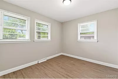 9607 Harold Drive, Saint Louis, MO 63134 - Photo 12