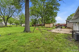 9607 Harold Dr, Saint Louis, MO 63134 - Photo 26
