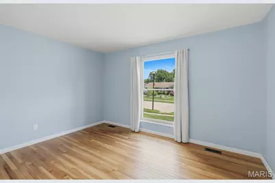2451 Wesbay Drive, Maryland Heights, MO 63043 - Photo 10