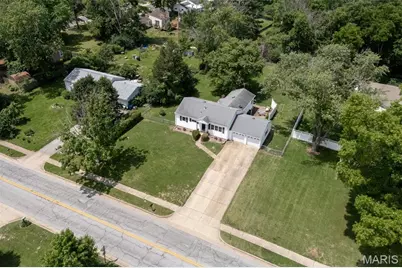 207 Hillsdale Drive, Ballwin, MO 63011 - Photo 30