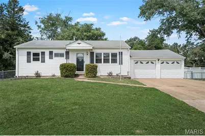 207 Hillsdale Drive, Ballwin, MO 63011 - Photo 1