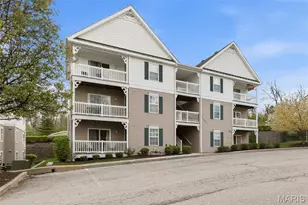 1125 Arbor Creek Dr, Saint Louis, MO 63122 - Photo 2