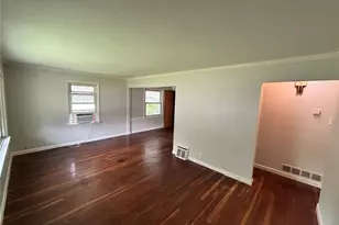 1131 Darr Dr, Saint Louis, MO 63137 - Photo 4