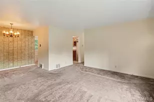 228 Newton Pl, Ballwin, MO 63021 - Photo 4