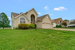 102 Stewart Springs Dr, Wentzville, MO 63385 - Photo 4
