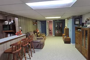 10531 Crecelius Dr, Saint Louis, MO 63123 - Photo 12
