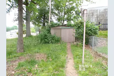 379 Porchester Drive, Lemay, MO 63125 - Photo 2