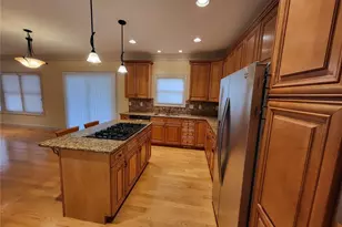1 Crabapple Ct, Olivette, MO 63132 - Photo 10