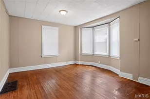 9007 Forest Ave, Saint Louis, MO 63114 - Photo 6