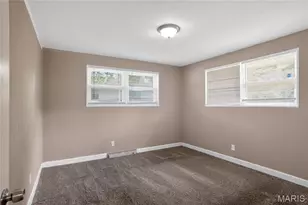 9840 Omega Dr, Saint Louis, MO 63136 - Photo 12