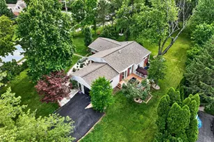9211 Old Bonhomme Rd, Olivette, MO 63132 - Photo 2