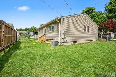 2737 Essex Street, Saint Charles, MO 63301 - Photo 14